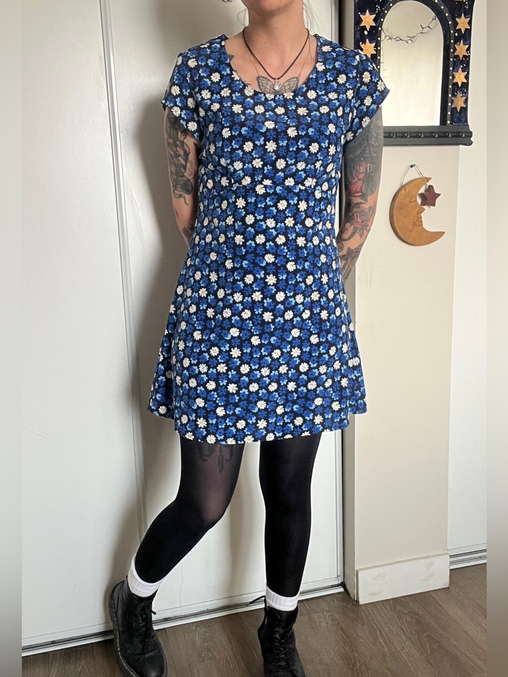 90’s Vintage Blue Floral Mini Dress with White Daisy Print